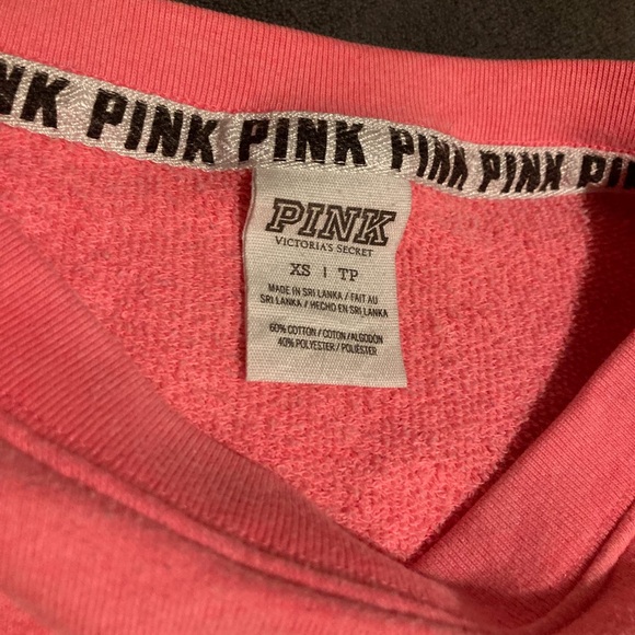 Pink Victoria’s Secret sweatshirt. Size XS. Runs bigger - Picture 6 of 8